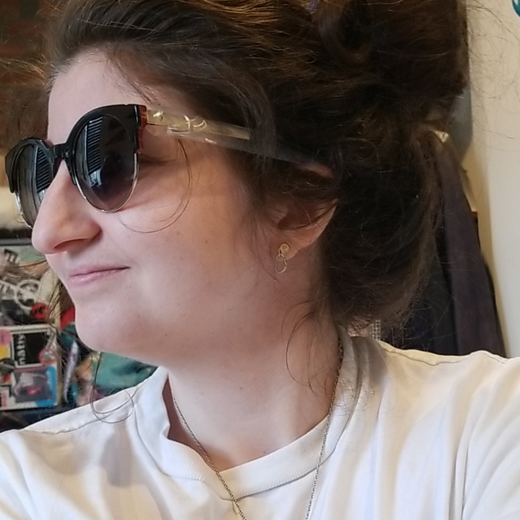 🆕️Kate Spade Sunglasses - Picture 5 of 8